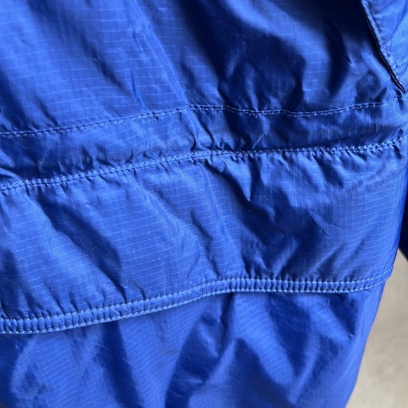Blue Men’s winter puffer coat - Picture 3 of 6